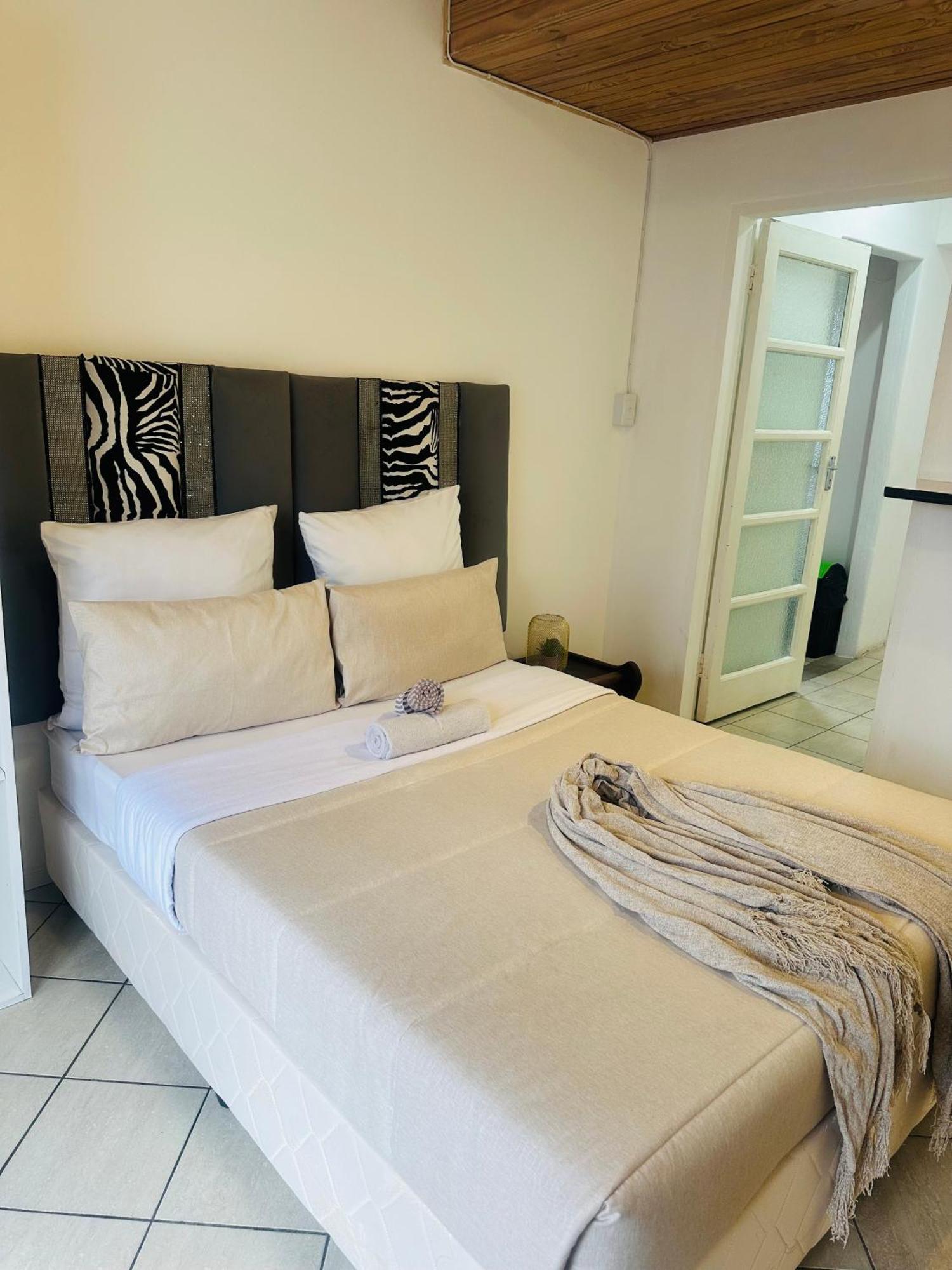 Coastwave Guest House Walvis Bay Exterior photo
